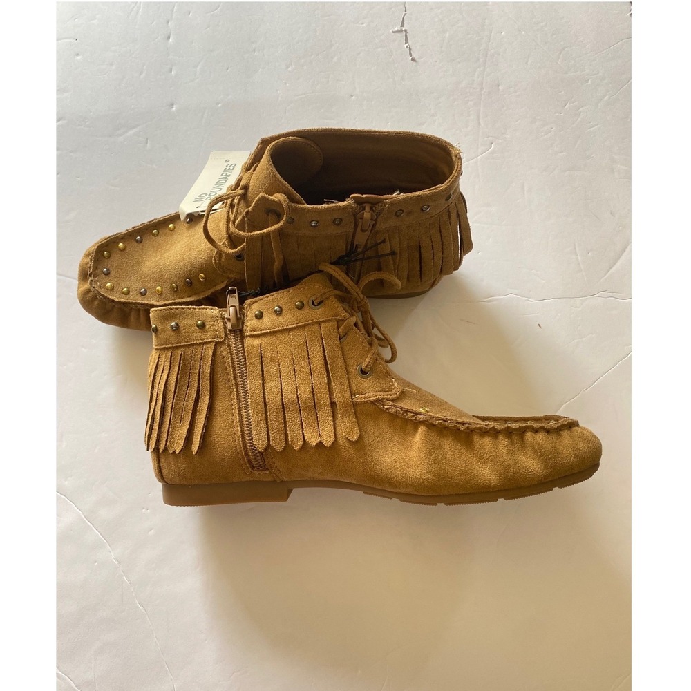 No Boundaries Womens Tan Faux Suede Fringe Studded Moccasin Booties Size 8 NEW - Picture 5 of 9